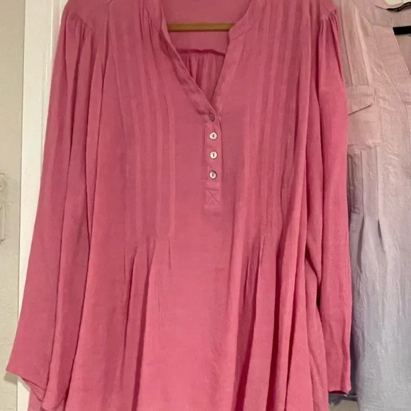 Zac & Rachel long sleeve blouse available- size 2x - Picture 2 of 4